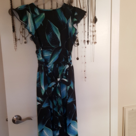 Dress - Picture 3 of 4